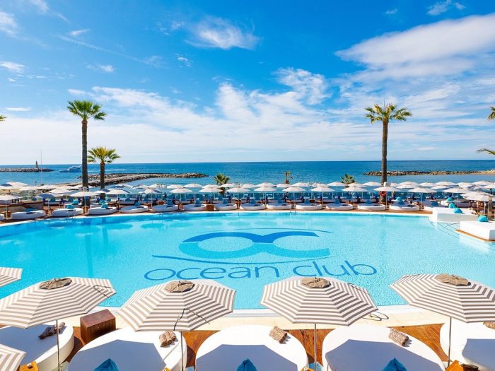 The best beach clubs in Marbella. 6 Marbella beach clubs: true temples of fun, incomparable experiences where the harmony of the sea blends with sophistication.