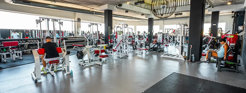 Les meilleures gyms de Marbella pour un style de vie sain et haut de gamme. Les meilleures gyms de Marbella, où chaque détail est conçu pour ceux qui ne se contentent pas de l'ordinaire, mais aspirent à l'extraordinaire.